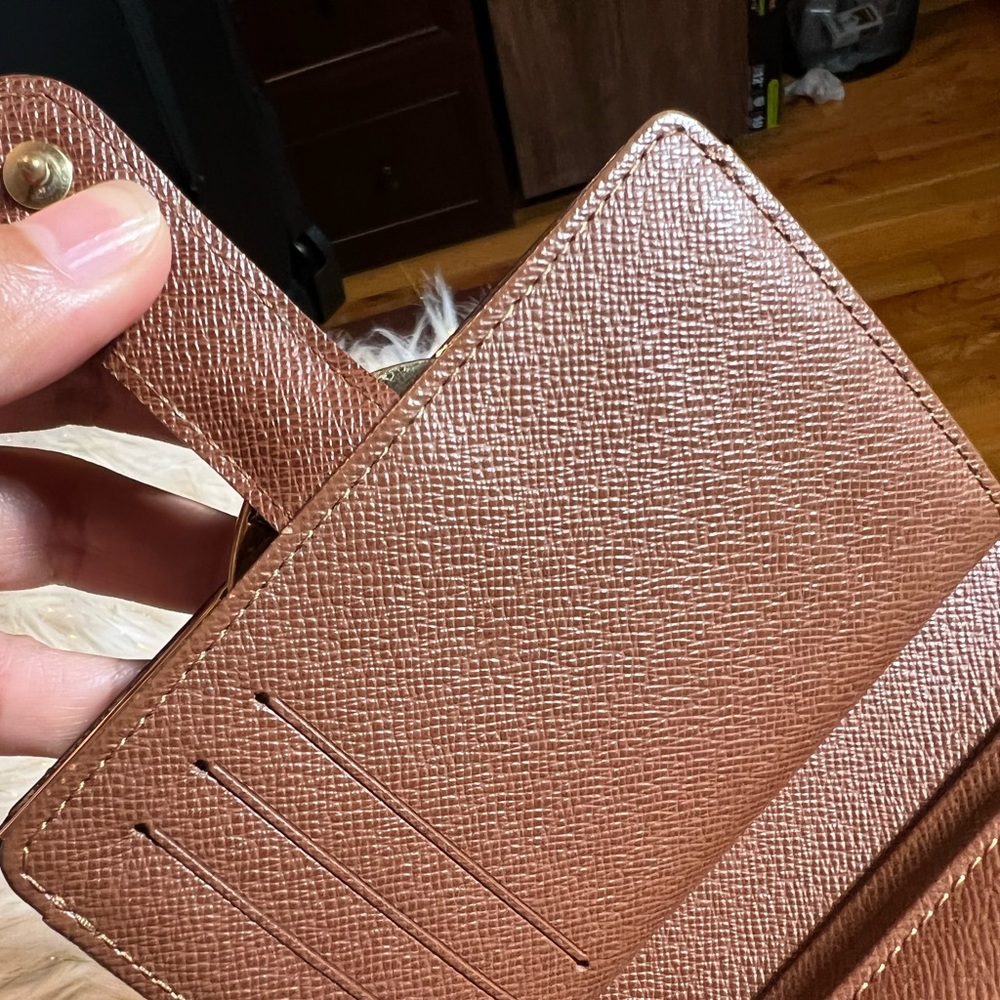 Louis vuitton Short Monogram wallet with duster - Picture 15 of 16